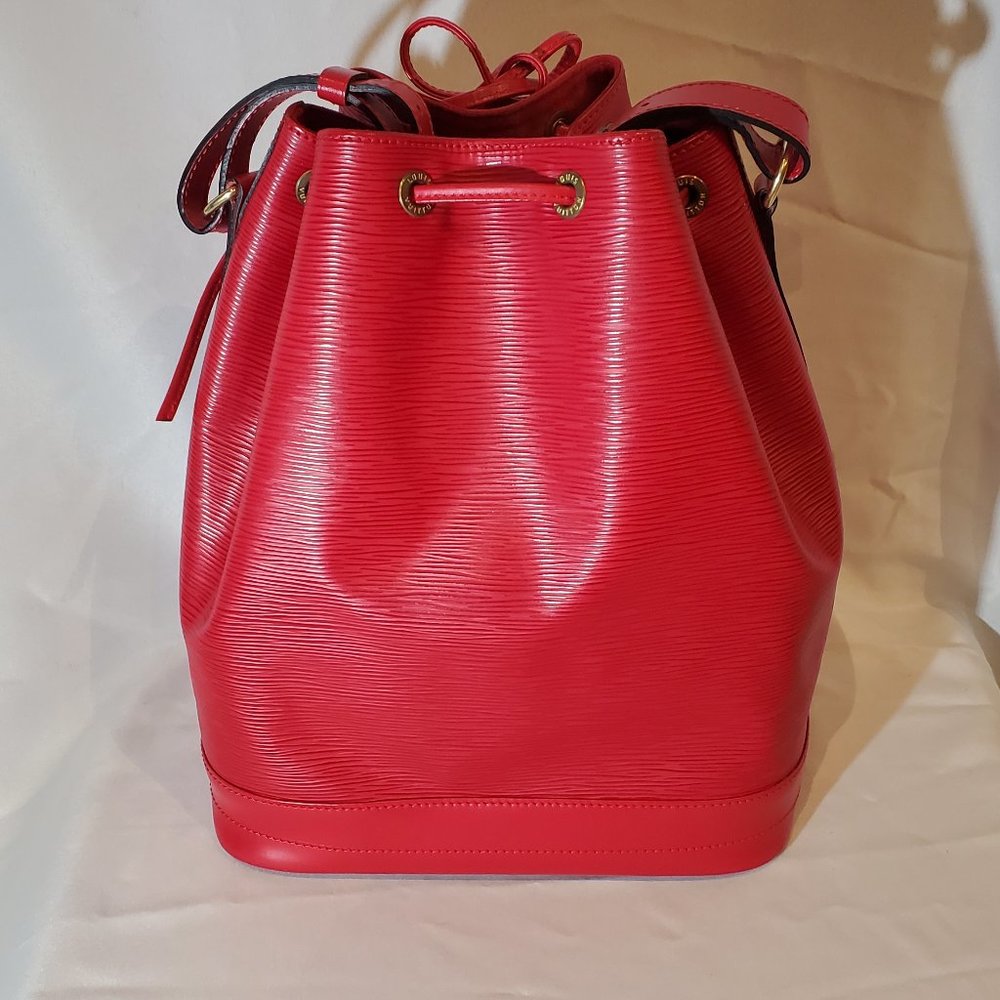 Louis Vuitton Noé Bucket & Drawstring Bag Red Leather Epi - Picture 1 of 3